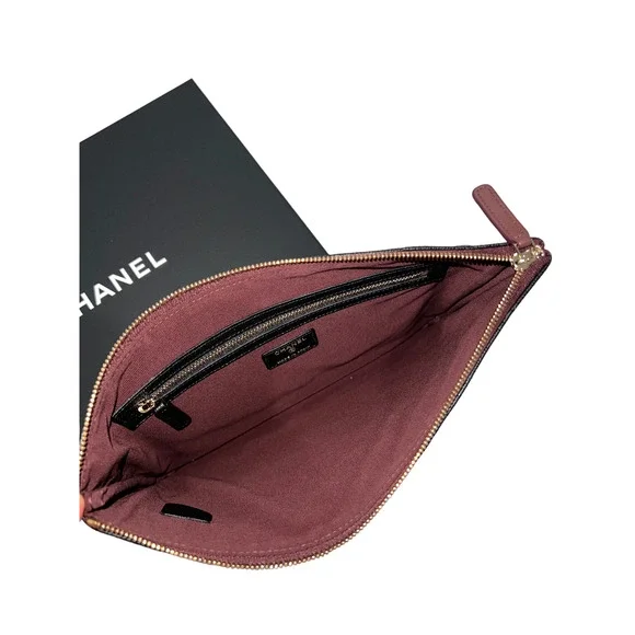 Chanel REV Black Caviar Gold Classic Quilted CC Zipper Pouch O Case Medium Bag - Picture 11 of 12